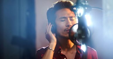 How Do Singers Remember Their Lyrics?