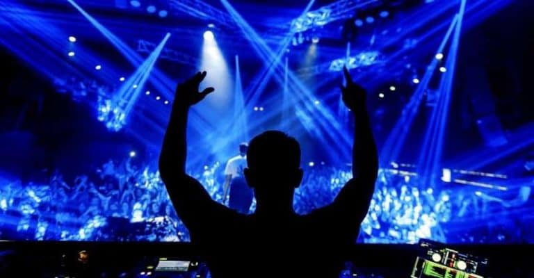 What is Techno Music? With 7 Examples, 5 Artists, and History - Music ...