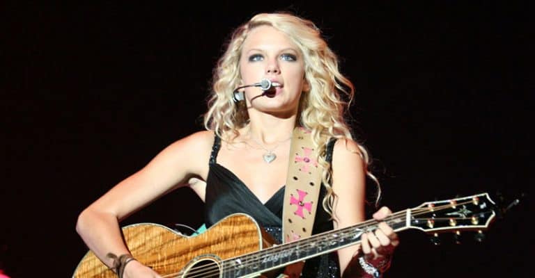 15 Highest Paid Singers In The World 2025 - Music Industry How To