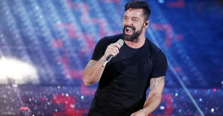 31 Best Gay Male Singers - Music Industry How To