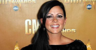 27 Best Female Country Singers Of The 2000s - Music Industry How To