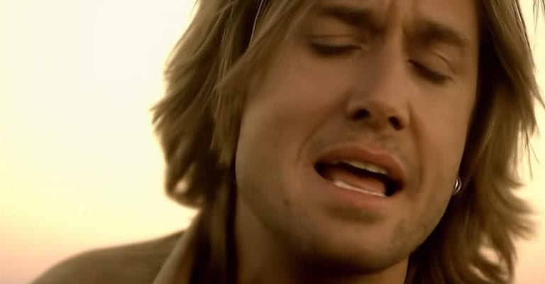 28 Best 2000s Singers, All Popular Music Artists - Music Industry How To