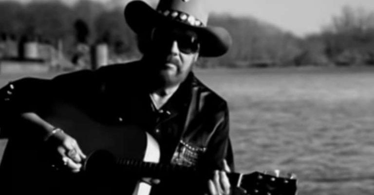 27 Best Male Country Singers Of The 60s - Music Industry How To