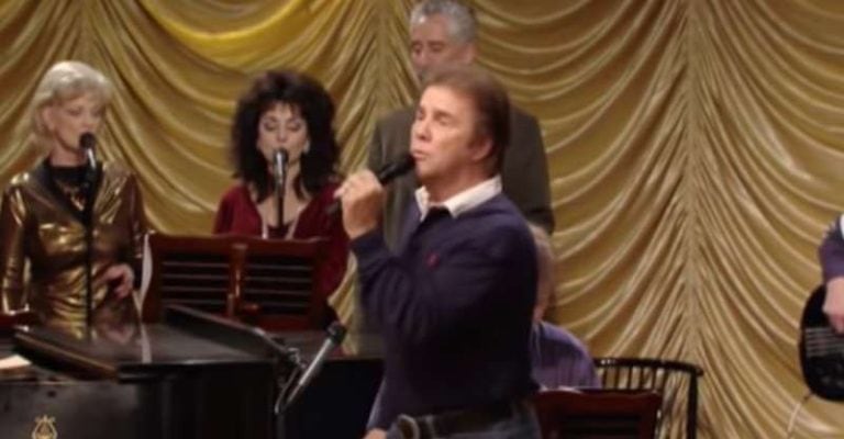 27 Best Male Country Singers Of The 60s - Music Industry How To